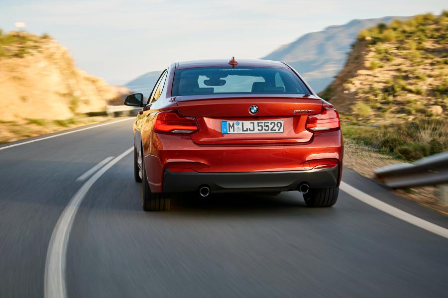  BMW M240i xDrive Coupe 2017 года  (WW) (фото 6 из 116)